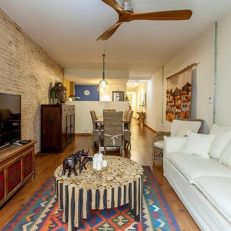 Luxurious & Alluring Home In Historic Town Valenza Esterno foto