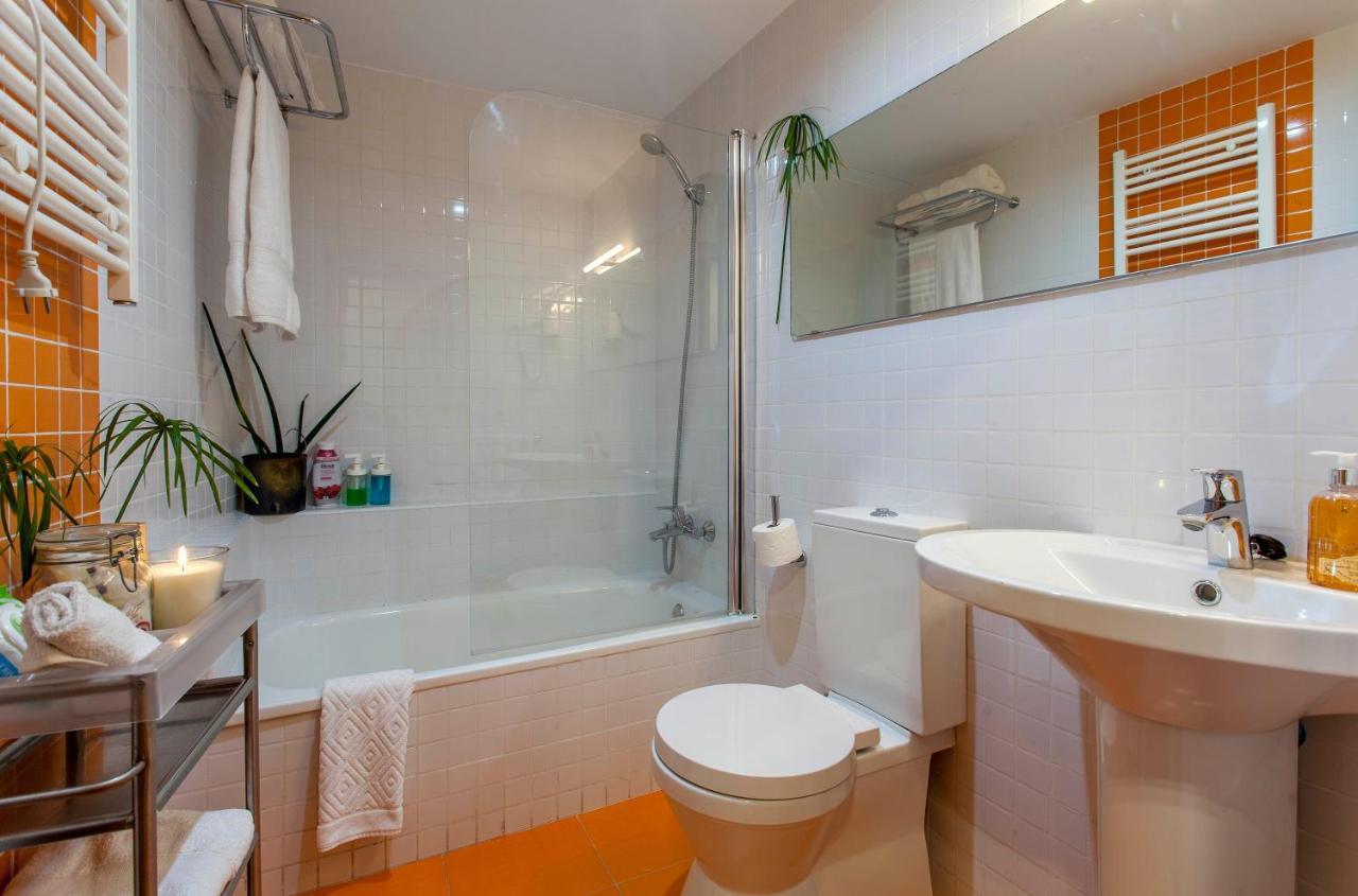 Luxurious & Alluring Home In Historic Town Valenza Esterno foto
