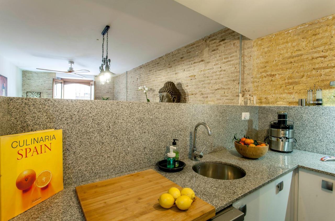 Luxurious & Alluring Home In Historic Town Valenza Esterno foto