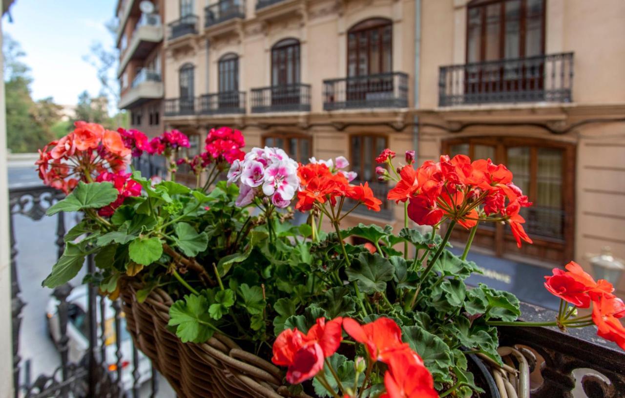 Luxurious & Alluring Home In Historic Town Valenza Esterno foto